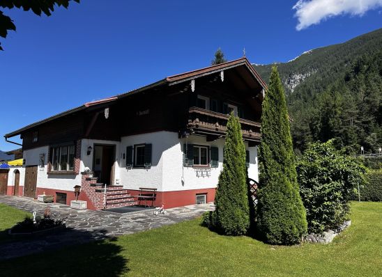 Chalet Hoamatl mit Garten in Achenkirch am Achensee